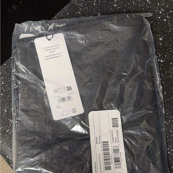 Alo 7" Conquer React Performance Short - Picture 2 of 4